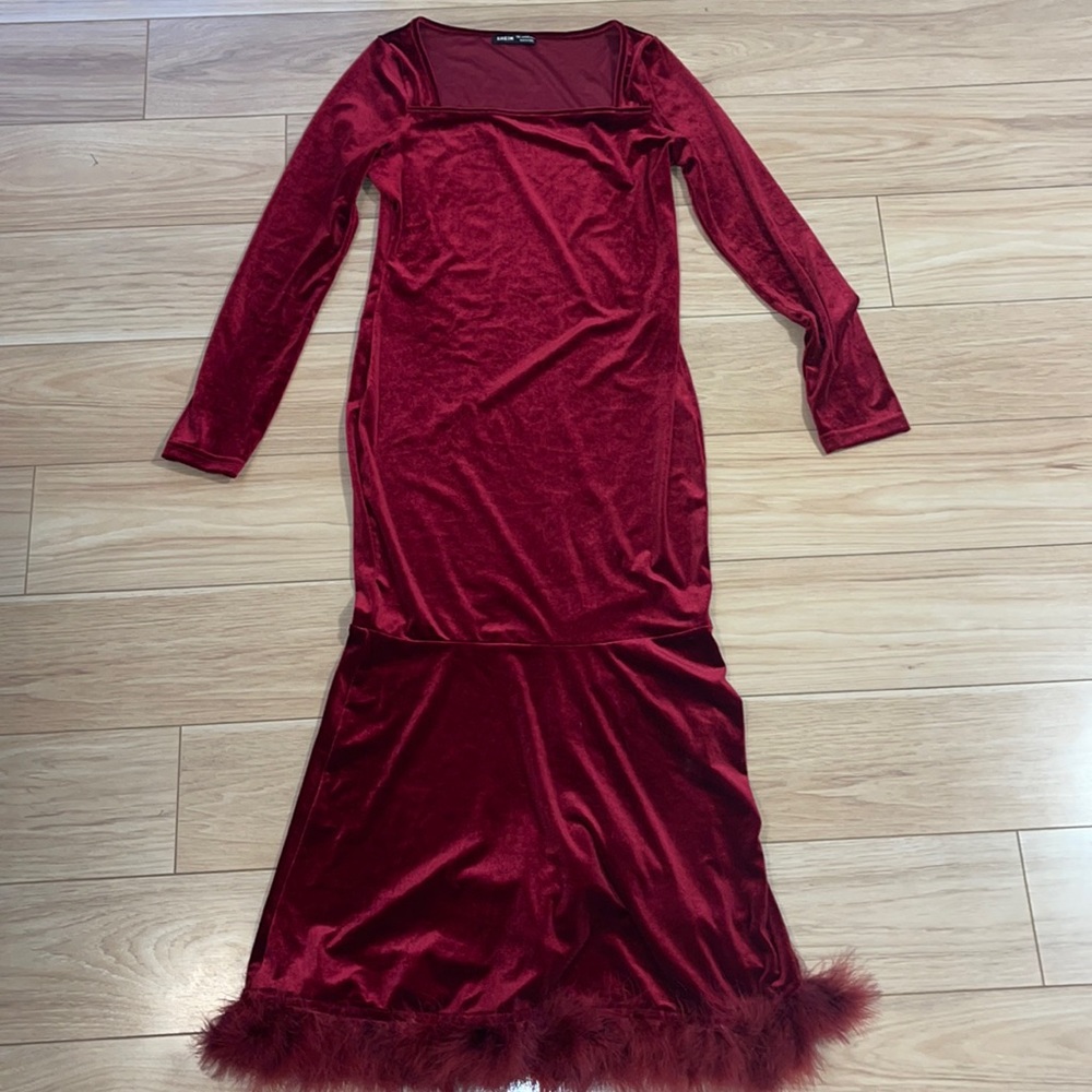 Maroon Crushed Velvet Dress with Boa Detail